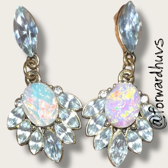 Vintage Pink Opalescent & Clear Rhinestone Fan Earrings - Picture 1 of 10